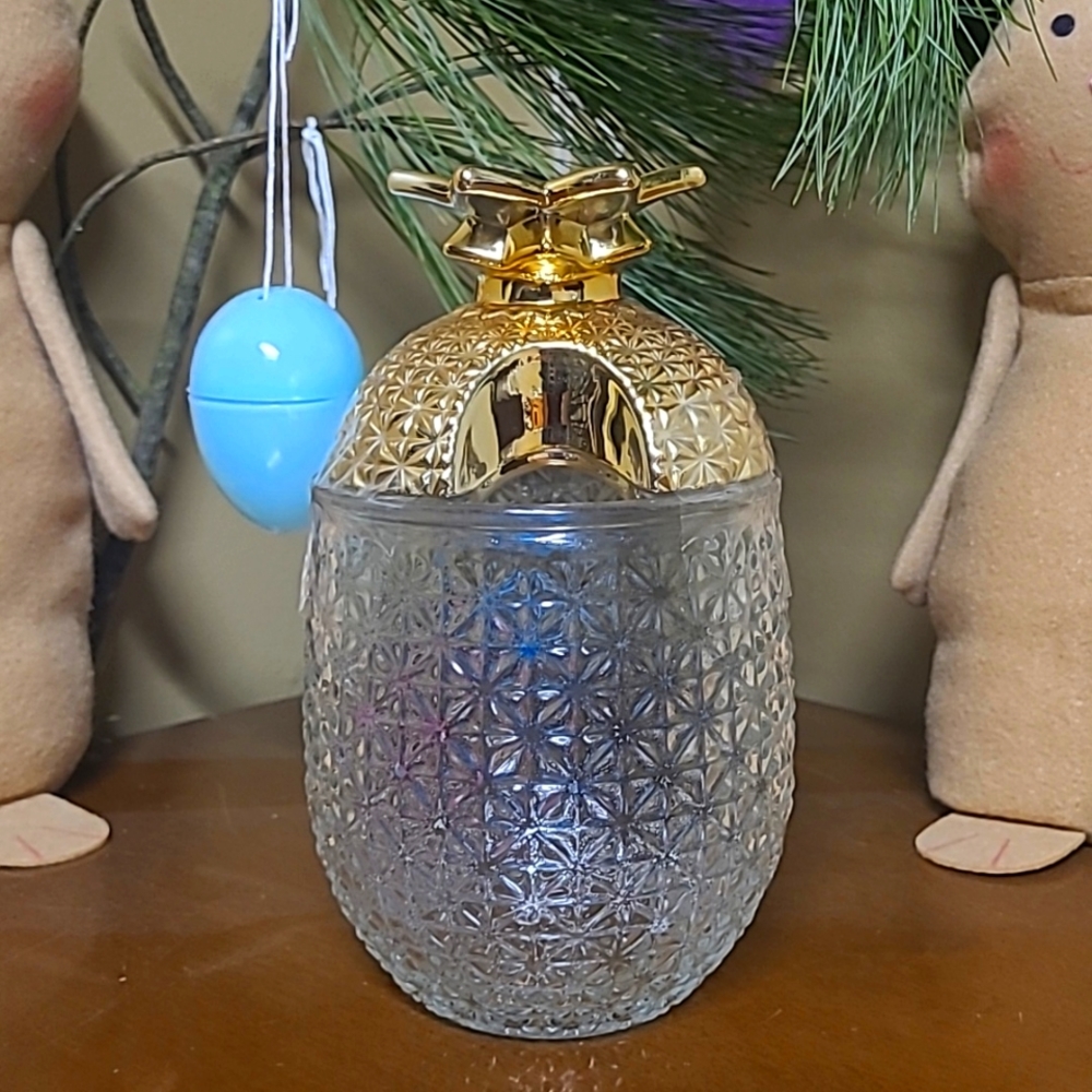 Beautiful Gold Pineapple vase/tumbler